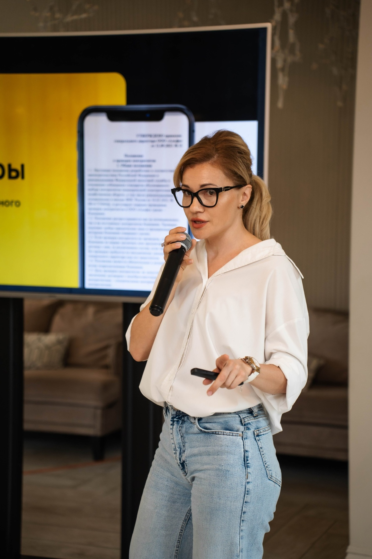 Юлия Ларионова на выступлении
